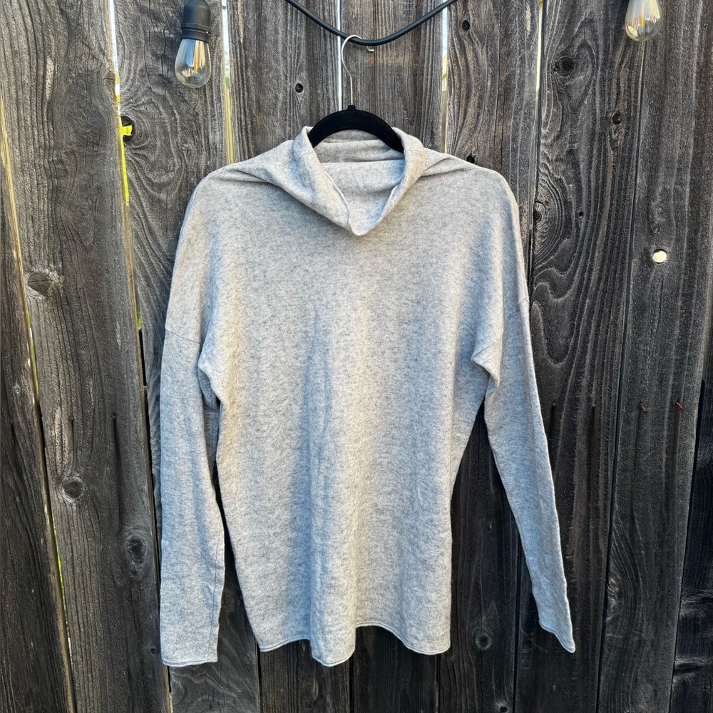 Vince Heathered Light Grey Wool Cashmere Cowl Neck Long Sleeve Sweater medium